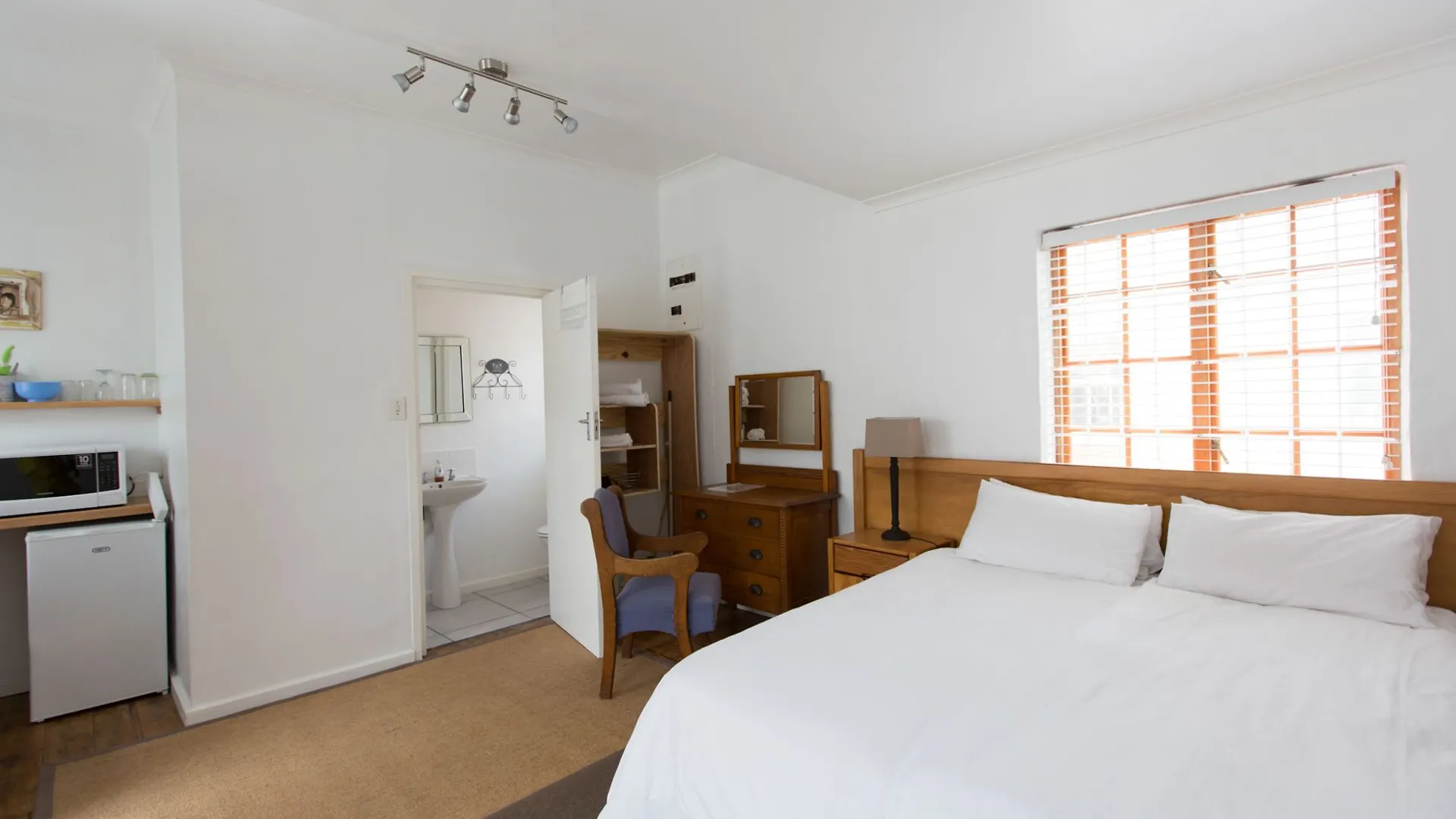Kalk Bay Apartments Muizenberg